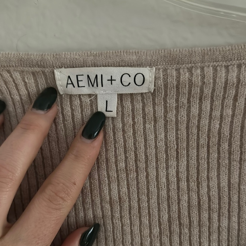 Women's Tan Ribbed Sweater - Picture 3 of 3